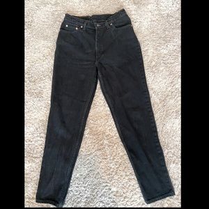 Levi’s Women’s Black 512 Medium Jeans